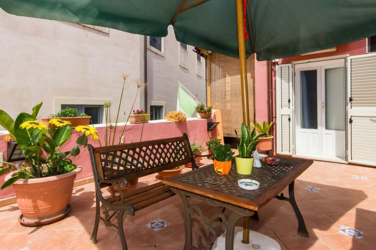 L'Isola Di Ortigia Hotel Szirakúza Kültér fotó