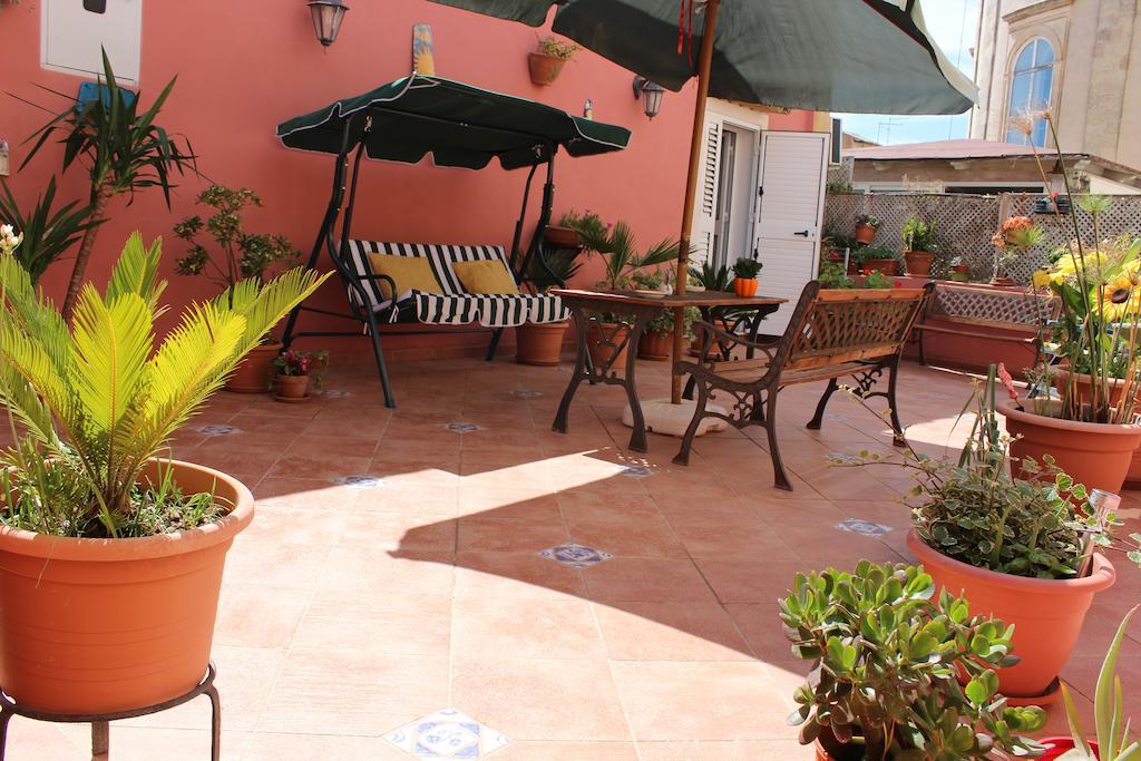 L'Isola Di Ortigia Hotel Szirakúza Kültér fotó