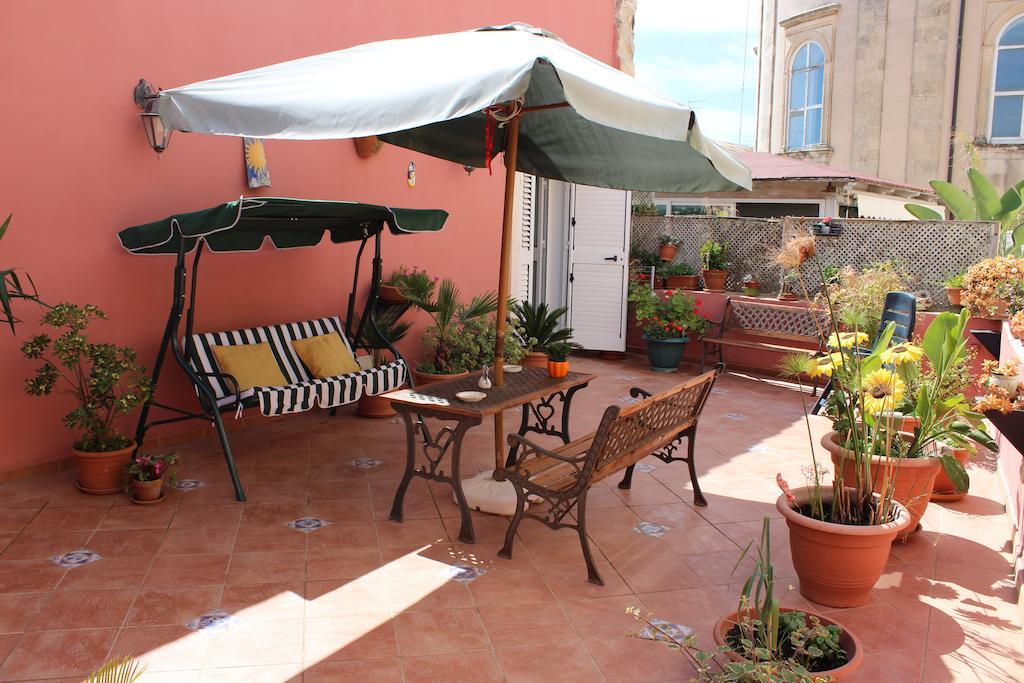 L'Isola Di Ortigia Hotel Szirakúza Kültér fotó
